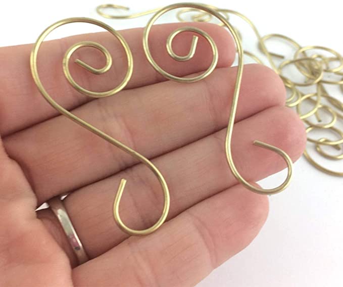 Elevate Essentials Gold Swirl Hook, Gold S Ornament Hooks, Gold Decorative Ornament Hangers, Christmas Gold Ornament Hooks for Decoration, Metal Wire Hanging Hook, Gold 100pk